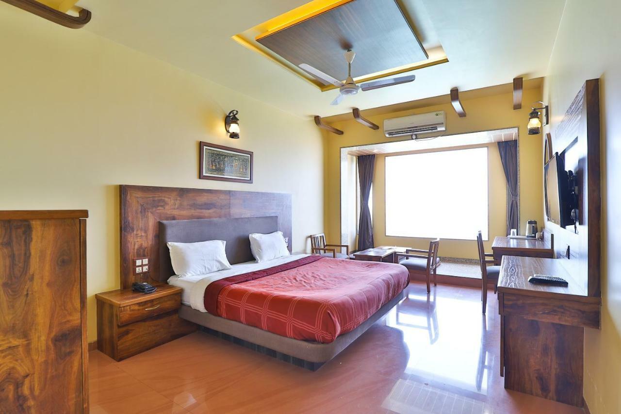 Palette - Hotel Ocean Inn Daman Dış mekan fotoğraf