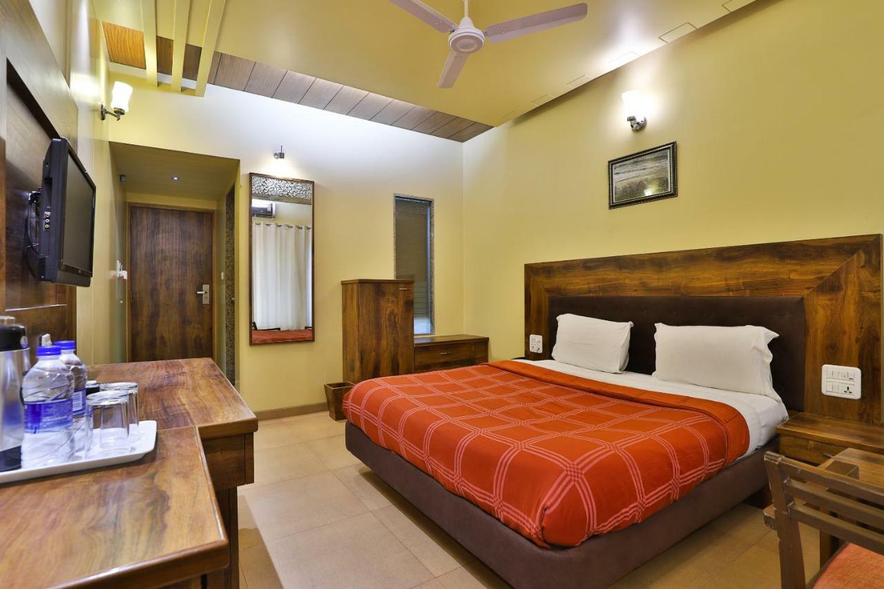 Palette - Hotel Ocean Inn Daman Dış mekan fotoğraf