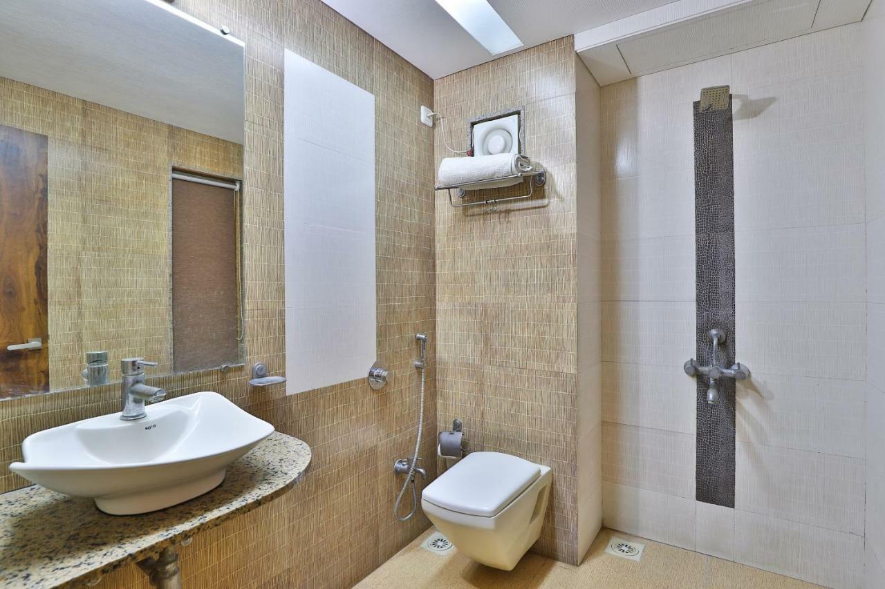 Palette - Hotel Ocean Inn Daman Dış mekan fotoğraf