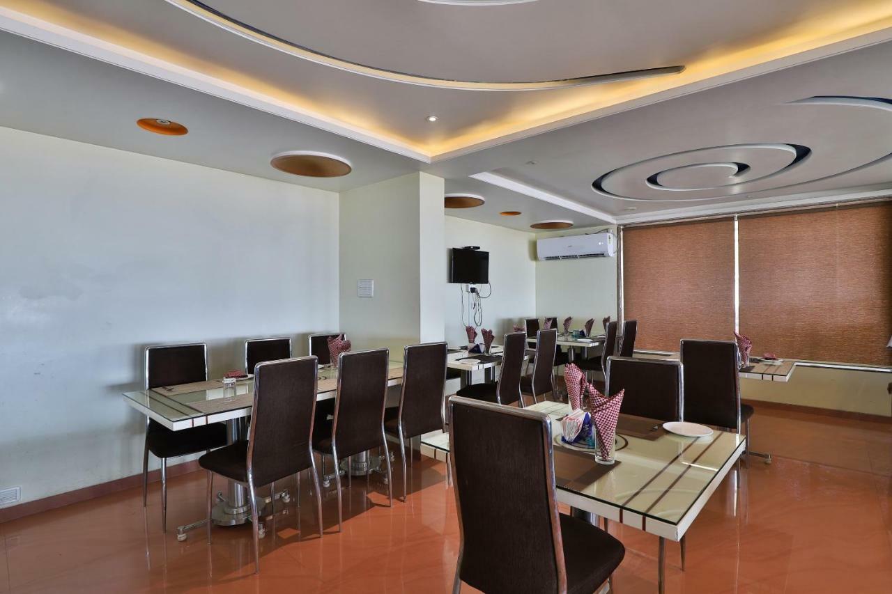Palette - Hotel Ocean Inn Daman Dış mekan fotoğraf