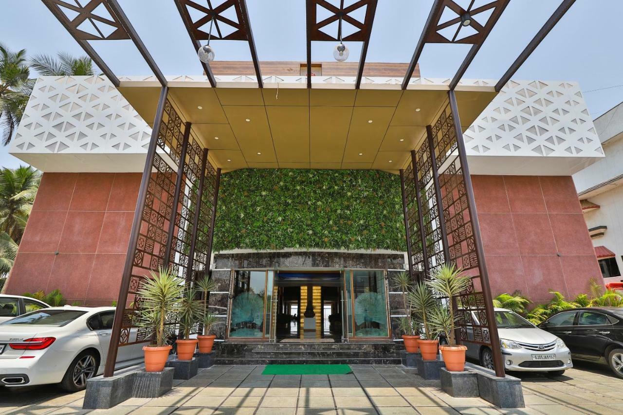 Palette - Hotel Ocean Inn Daman Dış mekan fotoğraf