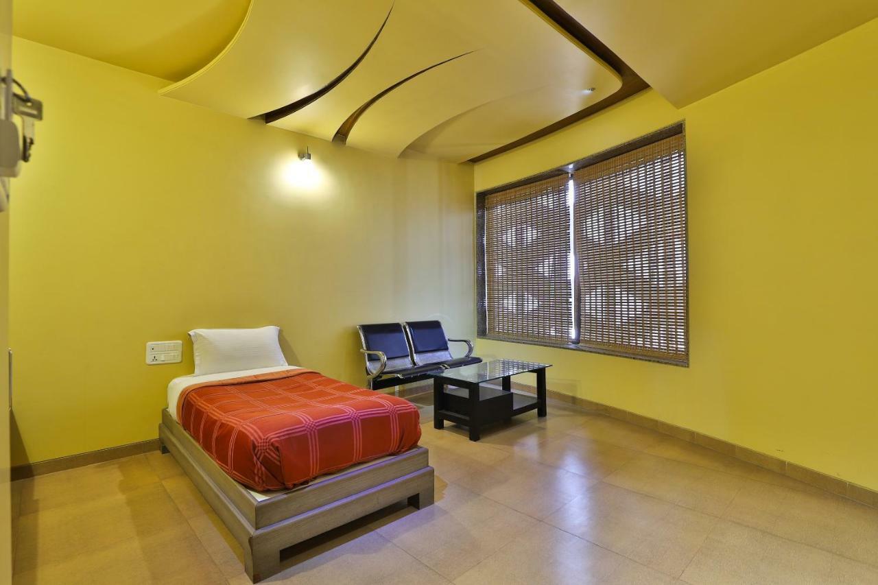 Palette - Hotel Ocean Inn Daman Dış mekan fotoğraf