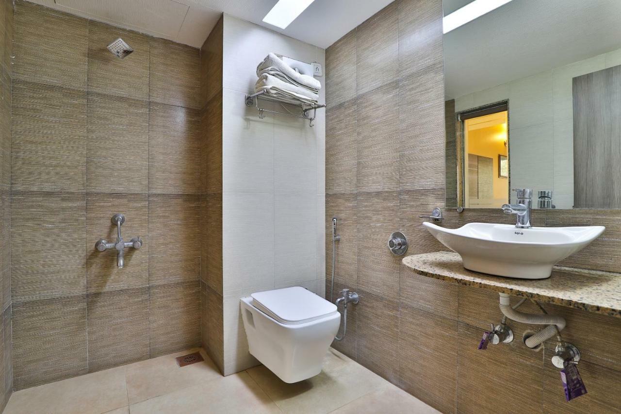 Palette - Hotel Ocean Inn Daman Dış mekan fotoğraf